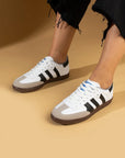 Pembe Potin Bağcıklı Comfort Taban 3 Şeritli Kadın Sneaker 001-1009-24BeyazSiyah - 483054747960