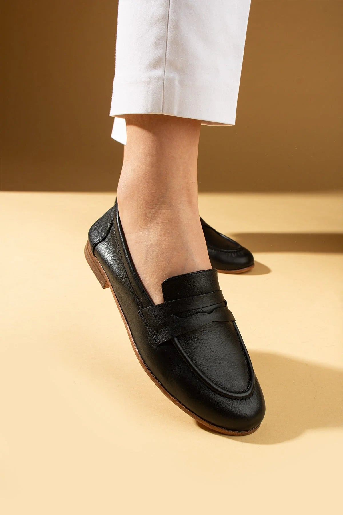 Pembe Potin Hakiki Deri Rahat Kalıp Kadın Babet 017-078-25 - Siyah / 36 - 483054354744