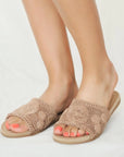 Pembe Potin Nakışlı Tek Bant Rahat Taban Kadın Moda Terlik 41-875-22 - 483054780728