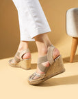Pembe Potin Taş Detaylı Çapraz Bantlı Hasır Dolgu Topuklu Kadın Sandalet 69-67-25Süet - Vizon / 36 - 483054682424